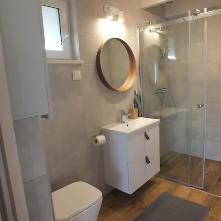 Apanowka Z Balia Jacuzzi Sauna Pomostem Lodka Dağ evi