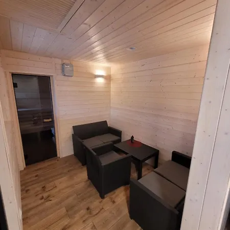 Apanowka Z Balia Jacuzzi Sauna Pomostem Lodka شاليه